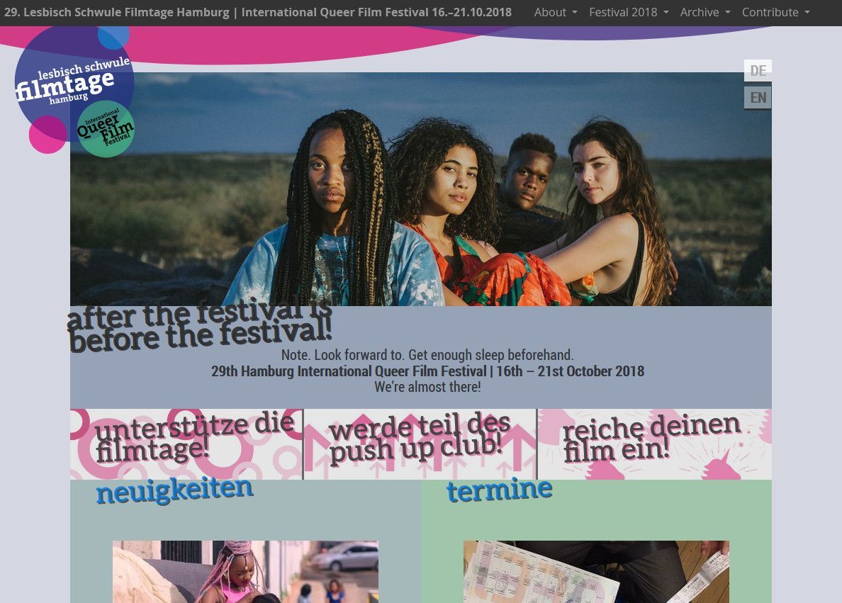 Startseite der Website Lesbisch Schwule Filmtage Hamburg mit den Menüpunkten „Unterstütze die Filmtage!“, „Werde Teil des push-clubs!“ und „Reiche deinen Film ein!“, in deutscher und englischer Sprache