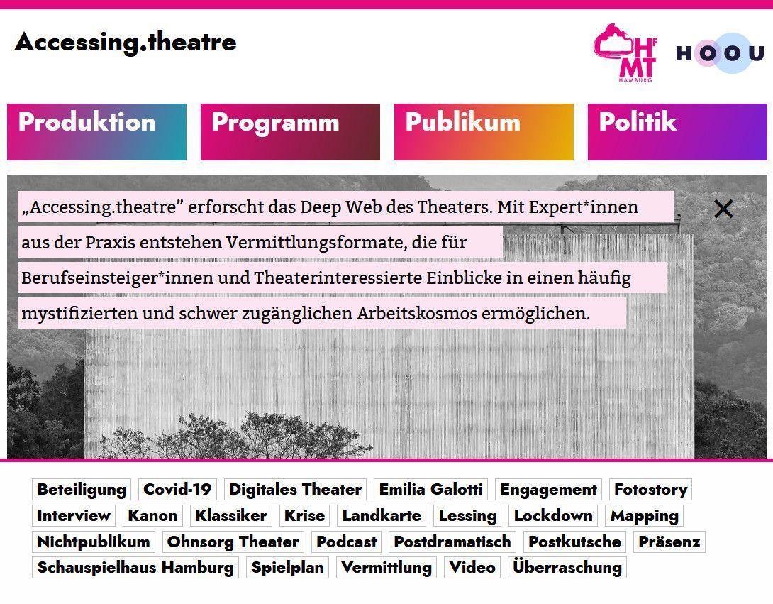 Startseite der Website Accessing.theater mit den Menüpunkten „Produktion“, „Programm“, „Publikum“ und „Politik“