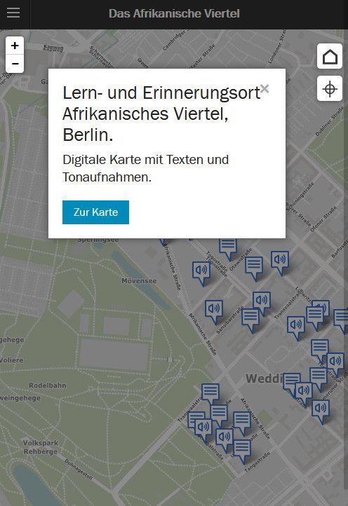 Startseite der Website Lern- und Erinnerungsort Afrikanisches Viertel in Berlin mit einer Gesamtansicht der Karte des Viertels mit mehreren blau-weißen Markierungen in Sprechblasenform und einem Textfeld, Smartphone-Version